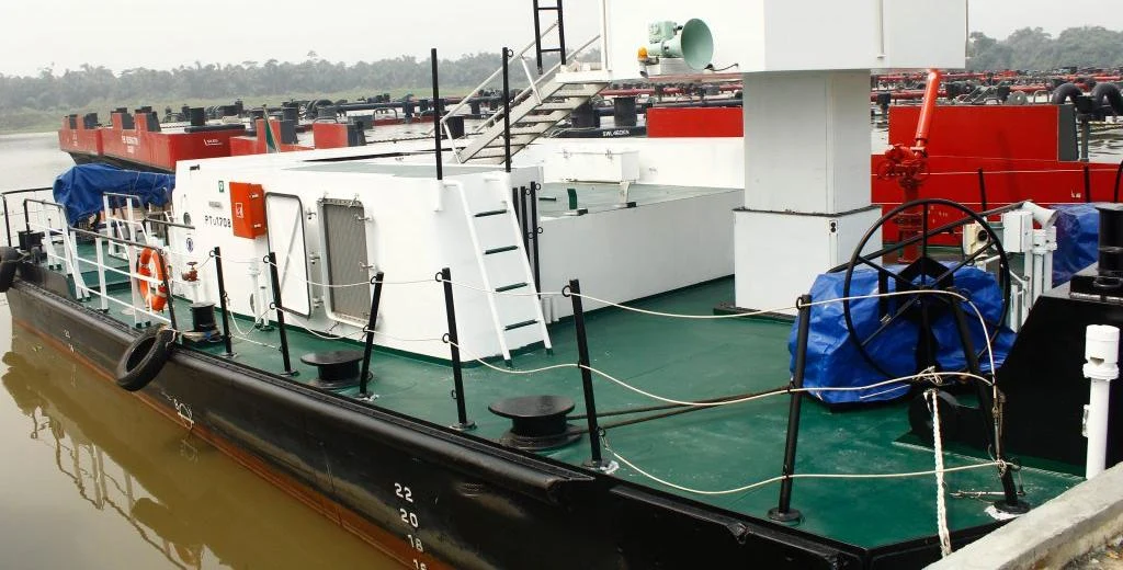Marine vessel from the Petrolex profile